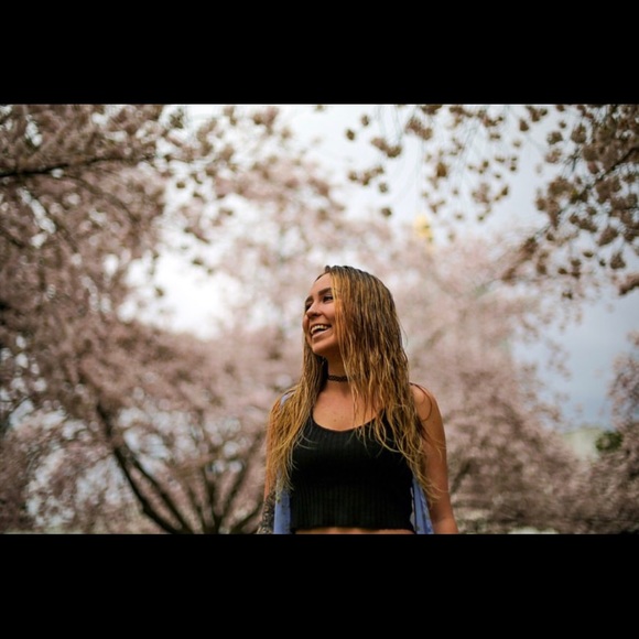 Meet your Posher, Sierra - Picture 1 of 1